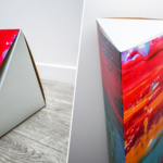 totem triangulaire en carton