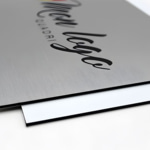 Aluminium brossé ou blanc